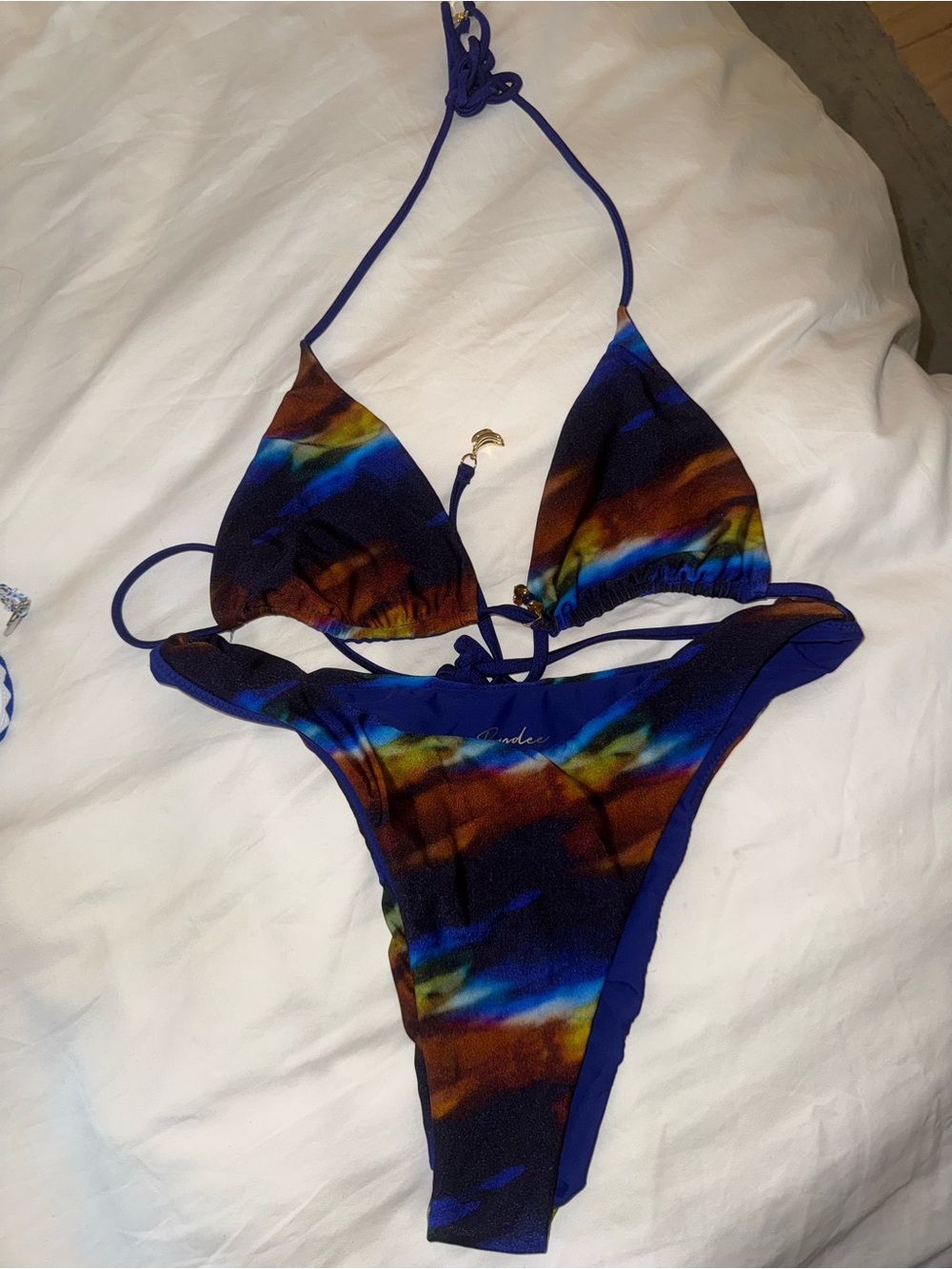 BYDEE medium top and bottom